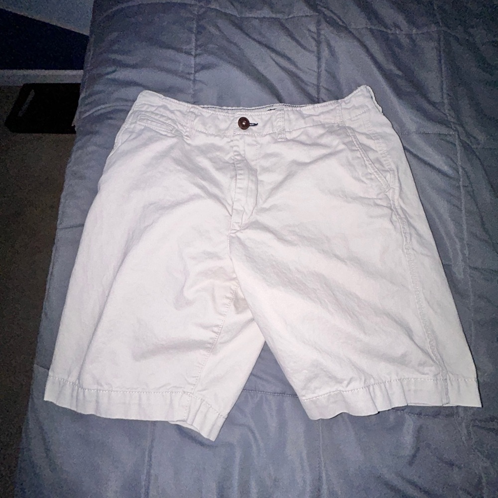 Off white American eagle cargo shorts